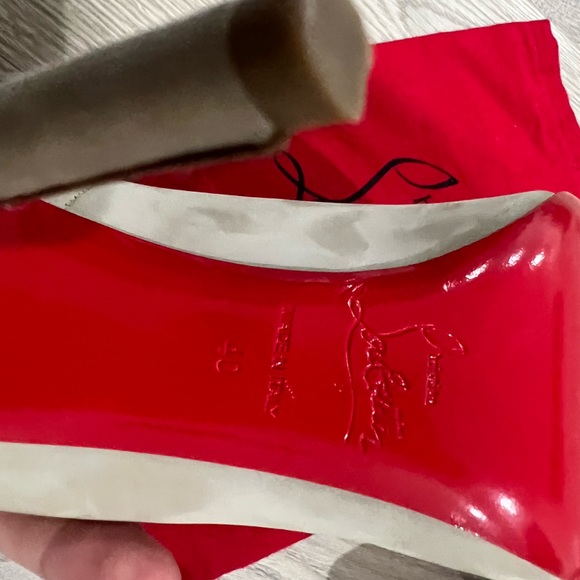 Christian Louboutin suede heels size 40 - Picture 6 of 7